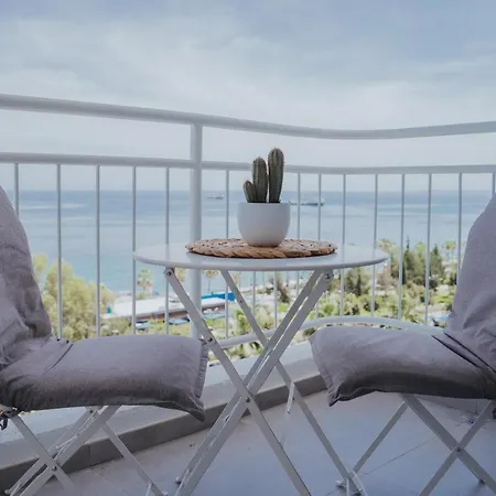 Just A Seaview Apt. * Location * Center * *